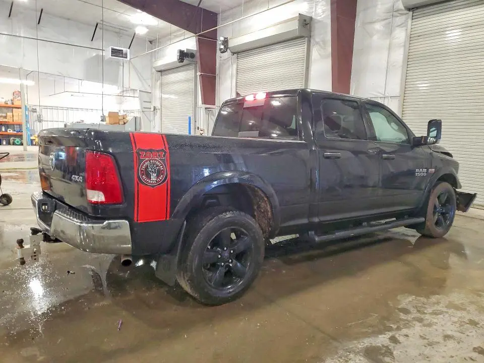 2018 RAM 1500 SLT  