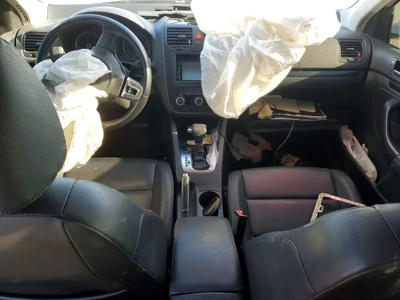 2010 VOLKSWAGEN JETTA SE  