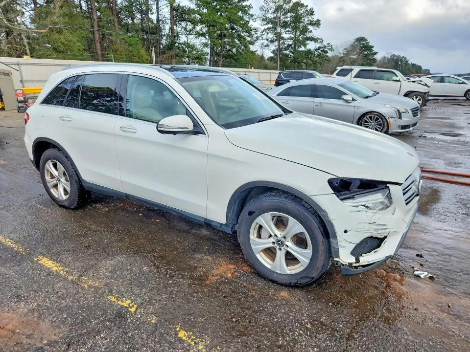 2018 MERCEDES-BENZ GLC 300  