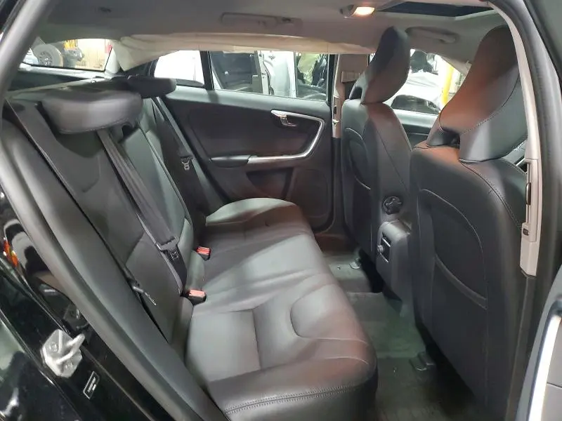 2015 VOLVO V60 PREMIER  