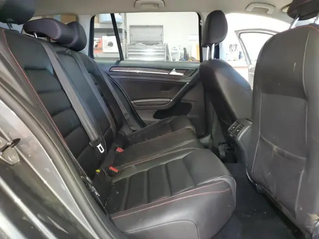 2017 VOLKSWAGEN GOLF ALLTRACK S  