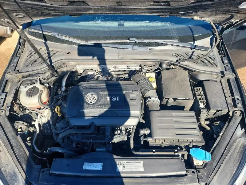 2016 VOLKSWAGEN GOLF S/SE  