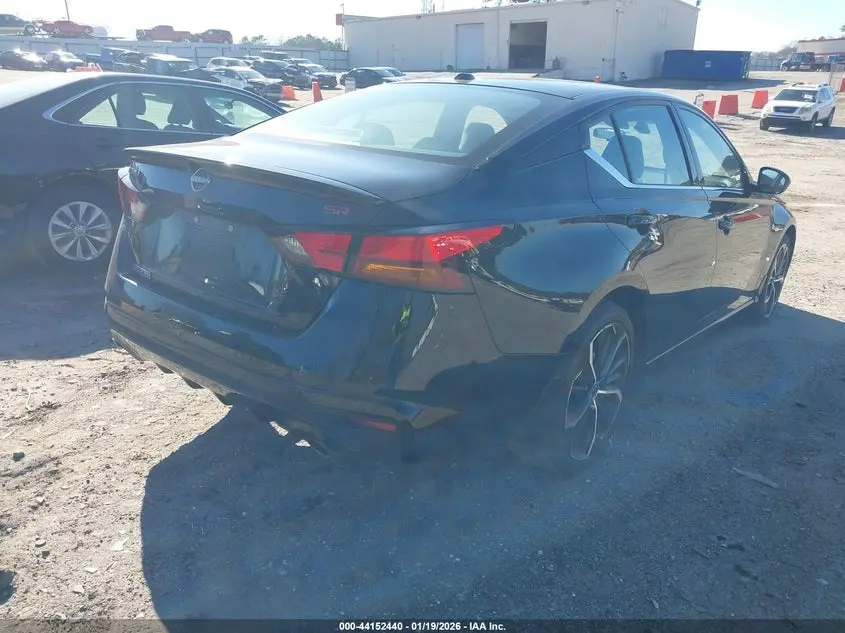 2024 NISSAN ALTIMA SR FWD