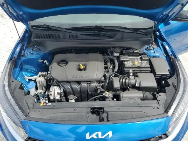 2024 KIA FORTE GT LINE  