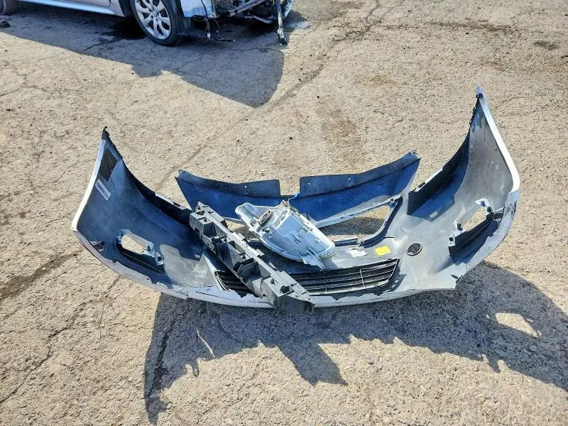 2010 TOYOTA YARIS BASE  