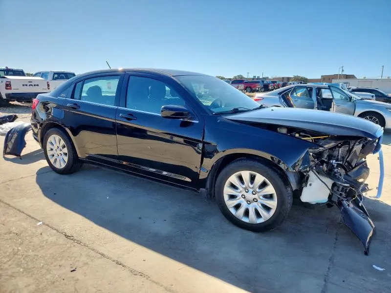 2013 CHRYSLER 200 LX  