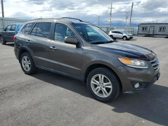 2012 HYUNDAI SANTA FE SE  