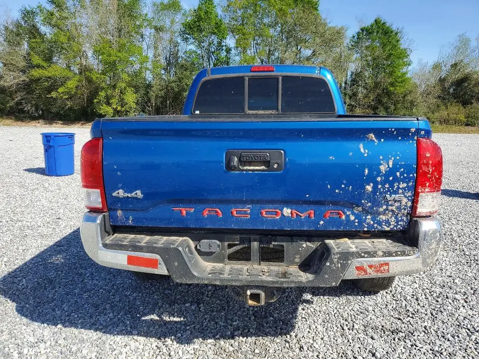 2017 TOYOTA TACOMA SR5 V6  