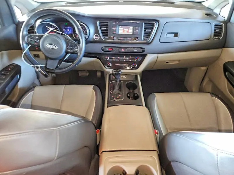2017 KIA SEDONA LX  