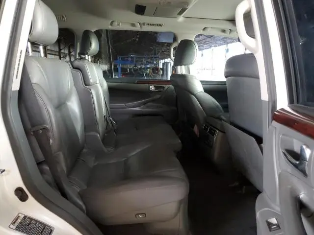 2010 LEXUS LX 570  