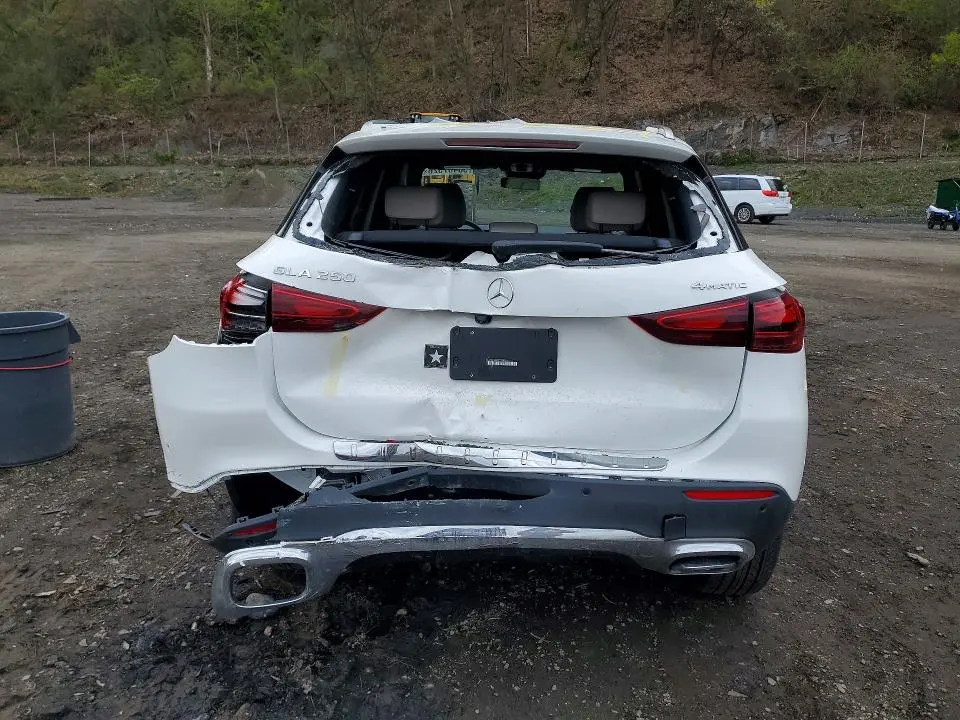 2026 MERCEDES-BENZ GLA 250 4MATIC  