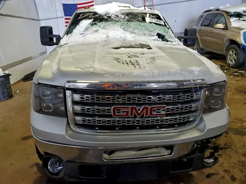 2013 GMC SIERRA K2500 SLE  