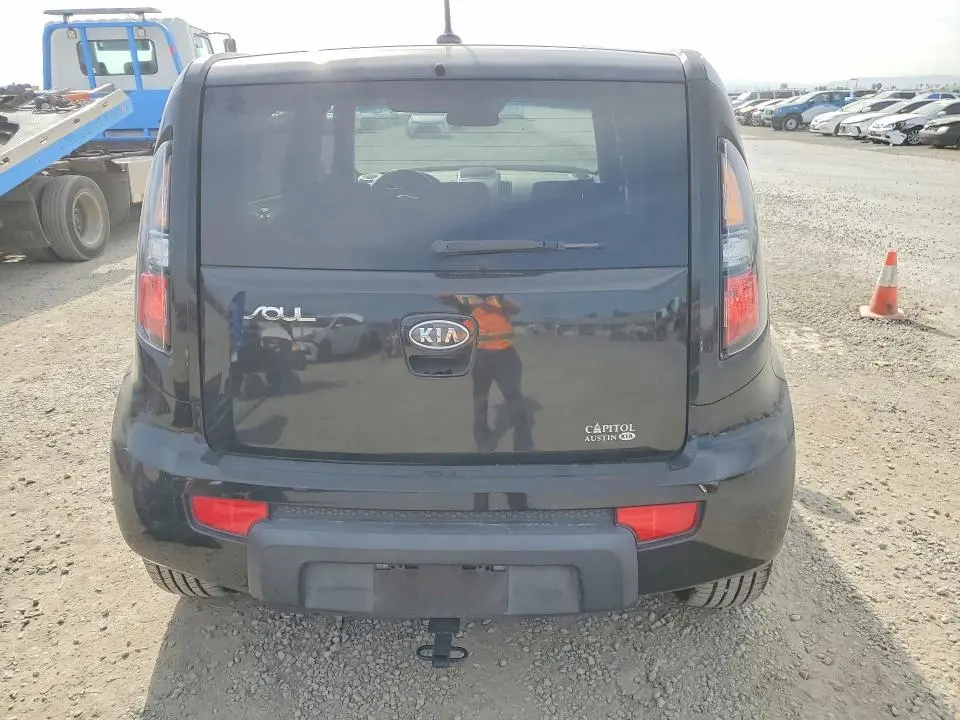 2010 KIA SOUL +  
