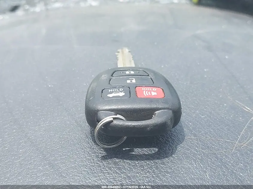 2014 TOYOTA CAMRY LE
