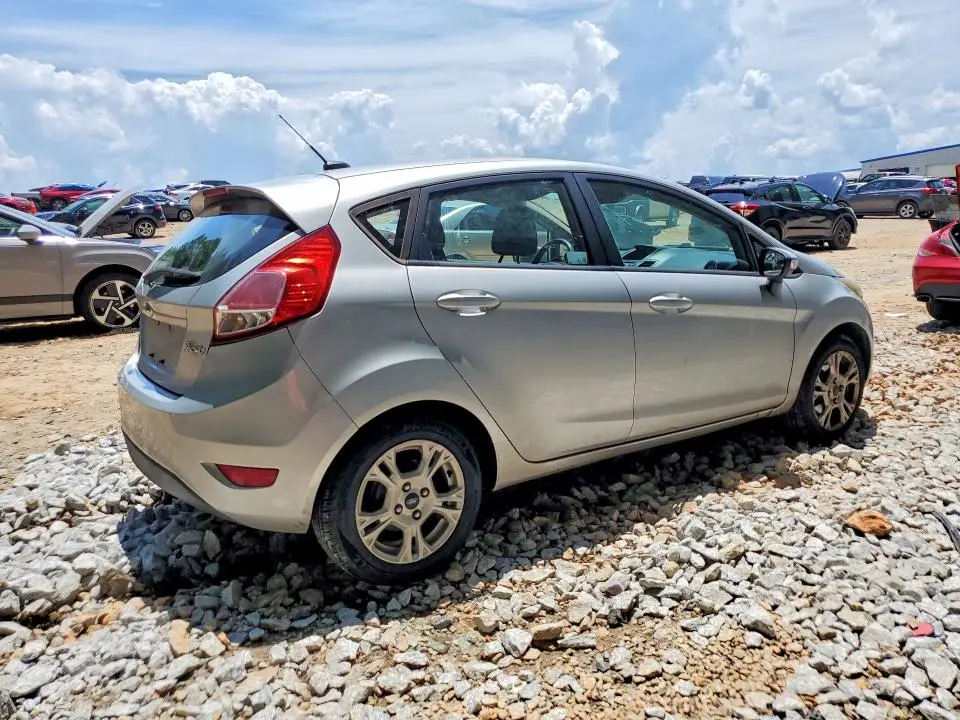2016 FORD FIESTA SE  