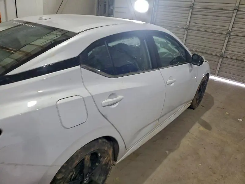 2021 NISSAN SENTRA SR  