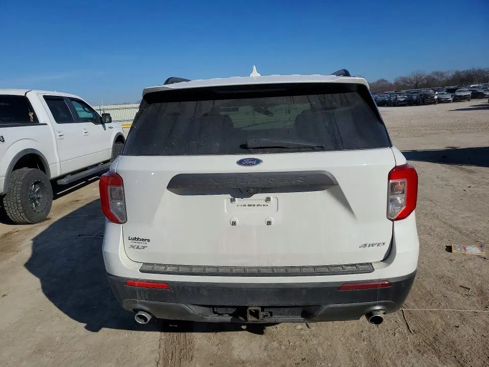 2022 FORD EXPLORER XLT  