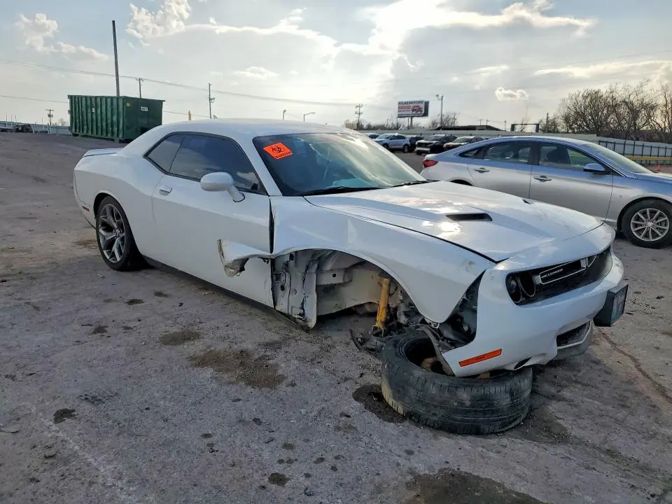 2017 DODGE CHALLENGER SXT  