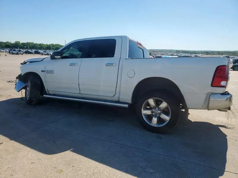 2016 RAM 1500 SLT  