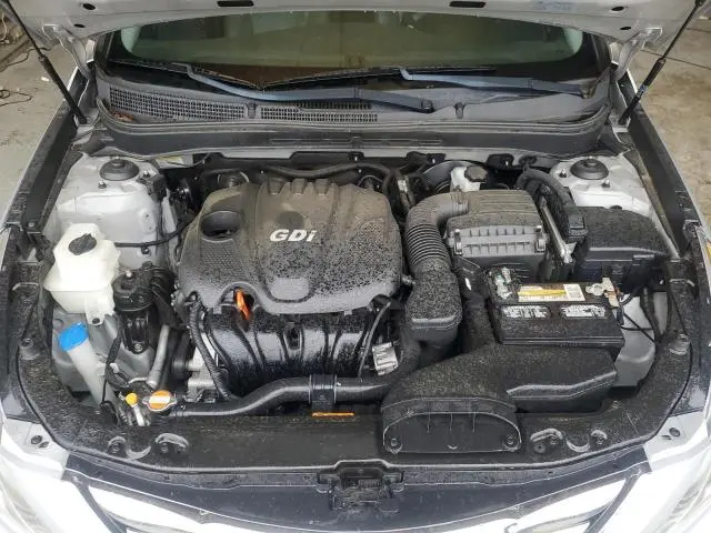 2011 HYUNDAI SONATA SE