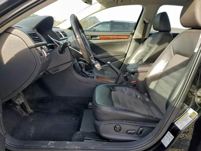 2012 VOLKSWAGEN PASSAT SEL  