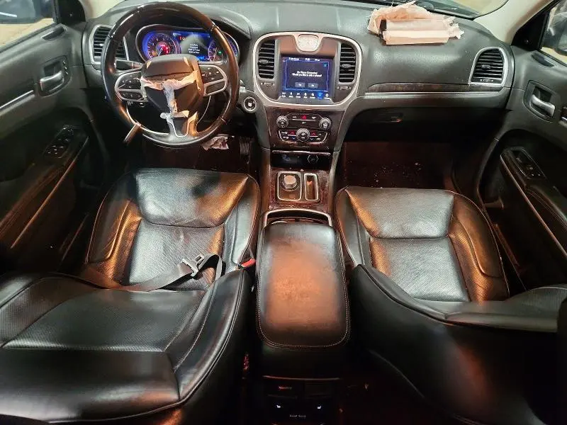 2019 CHRYSLER 300 LIMITED  