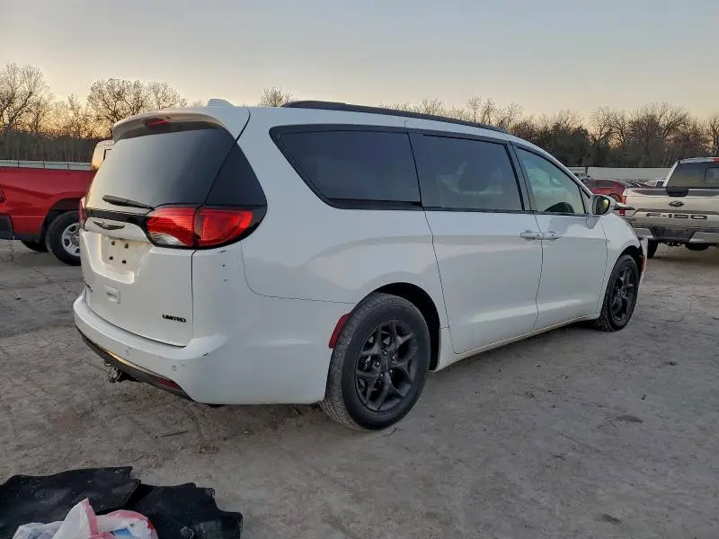 2019 CHRYSLER PACIFICA LIMITED  