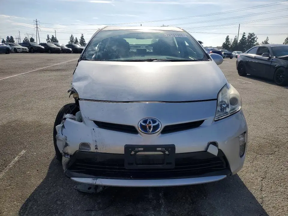 2014 TOYOTA PRIUS THREE  