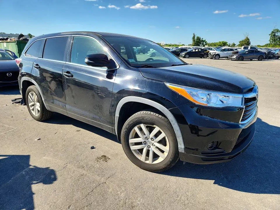 2014 TOYOTA HIGHLANDER LE  