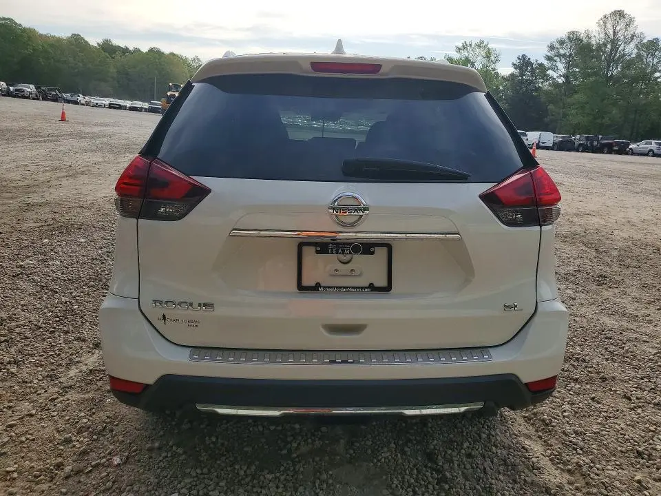 2017 NISSAN ROGUE SL  
