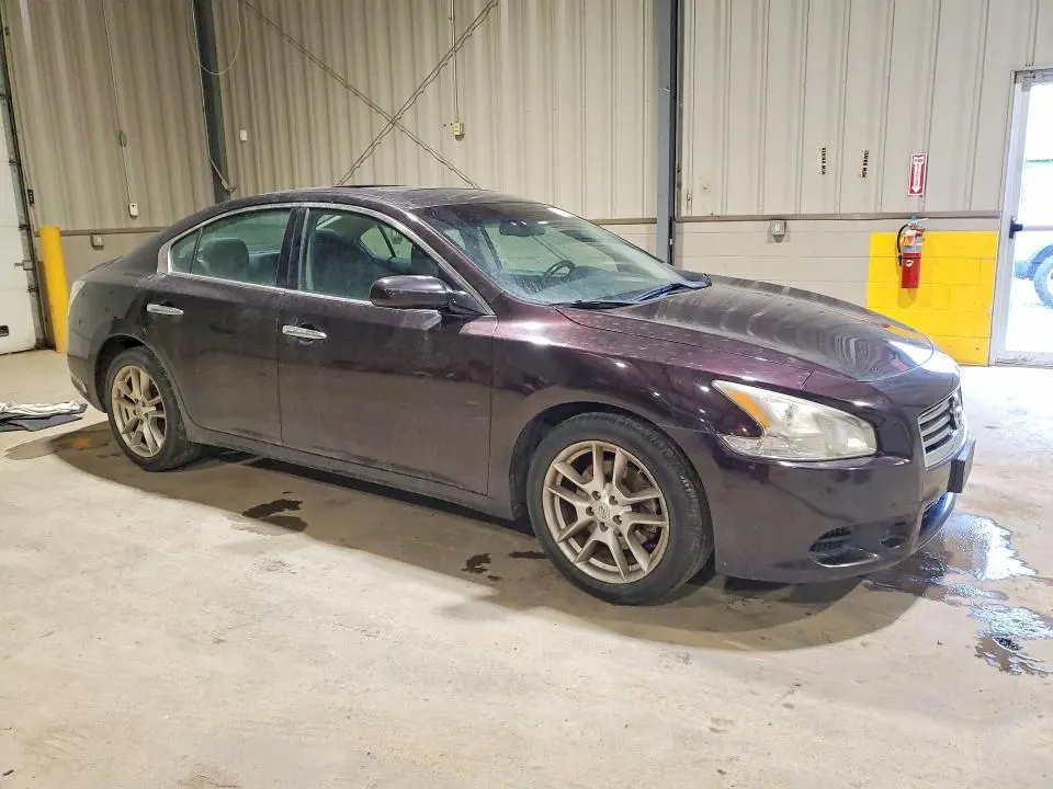 2014 NISSAN MAXIMA S  