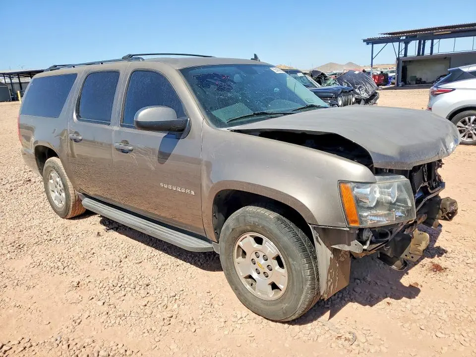 2013 CHEVROLET SUBURBAN C1500 LS  