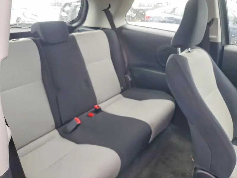 2012 TOYOTA YARIS 3-DOOR LE  