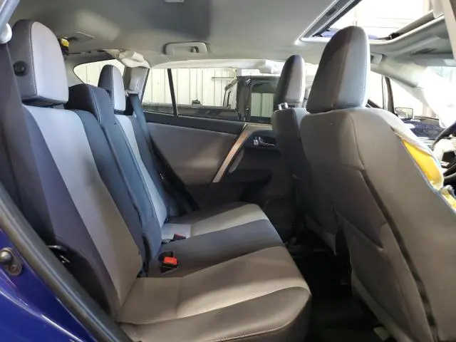 2015 TOYOTA RAV4 XLE  