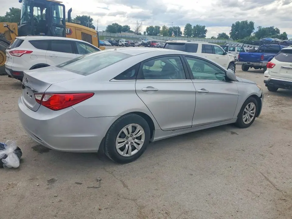 2012 HYUNDAI SONATA GLS  