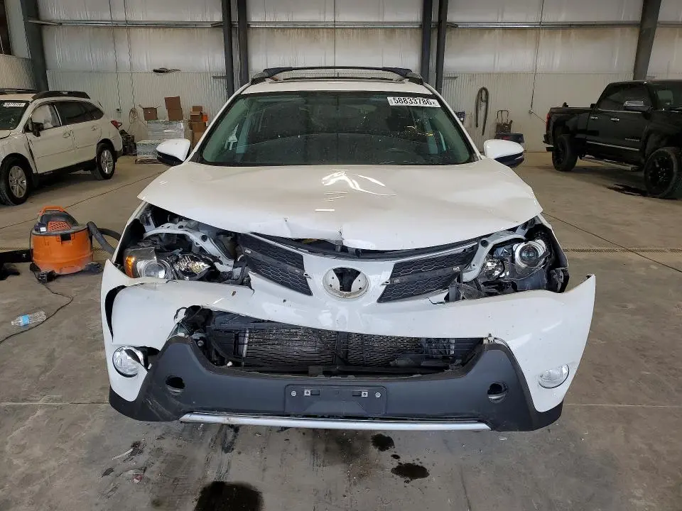 2014 TOYOTA RAV4 XLE  