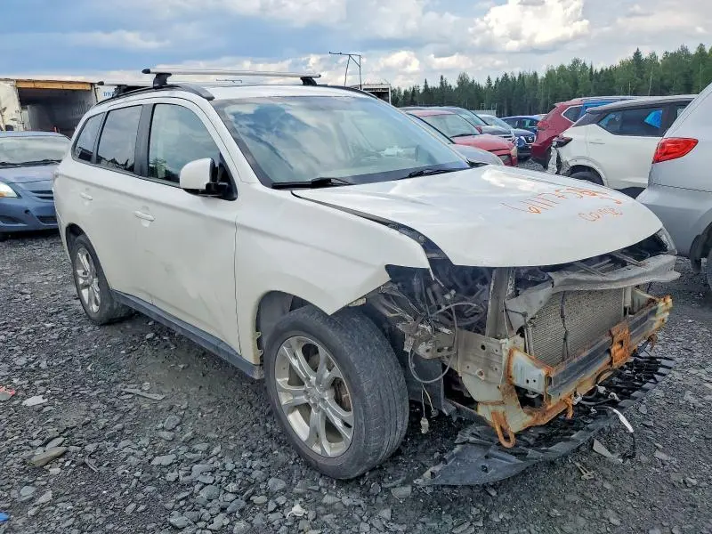2014 MITSUBISHI OUTLANDER ES  