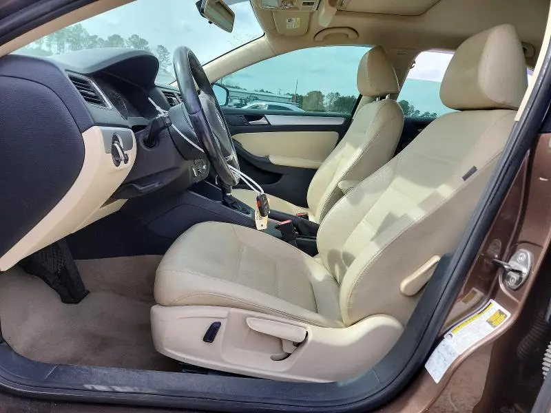 2014 VOLKSWAGEN JETTA SE  