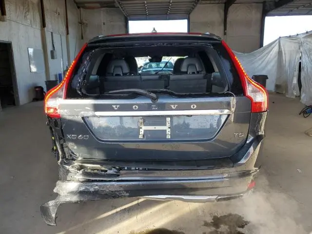 2015 VOLVO XC60 T5 PREMIER  