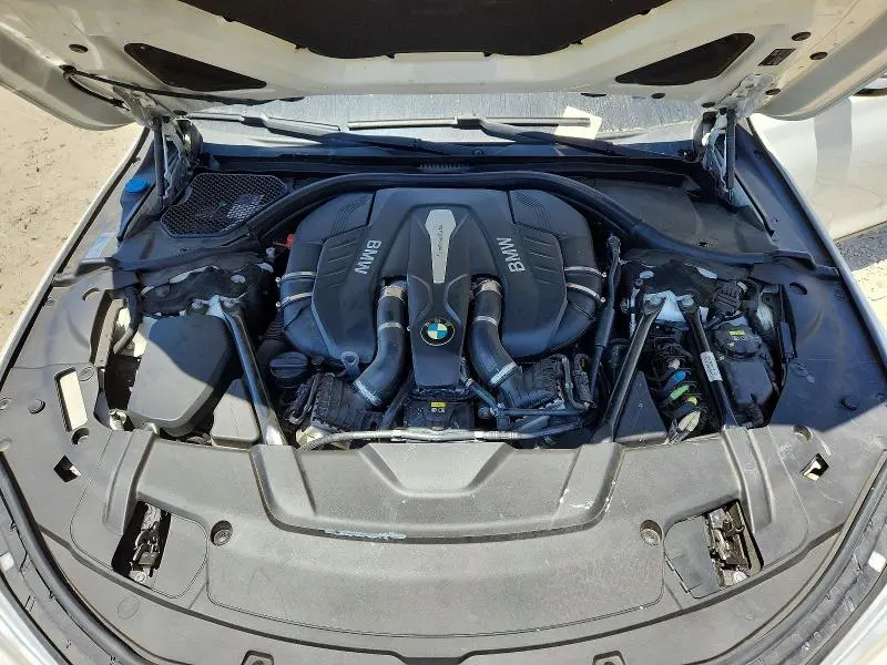 2016 BMW 750 XI  