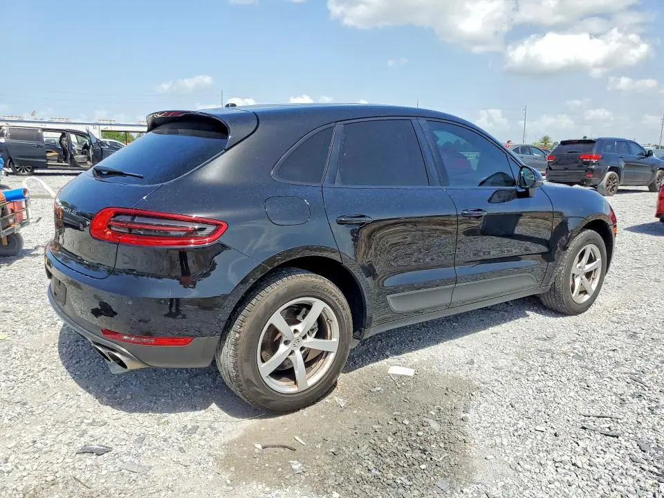 2015 PORSCHE MACAN S  