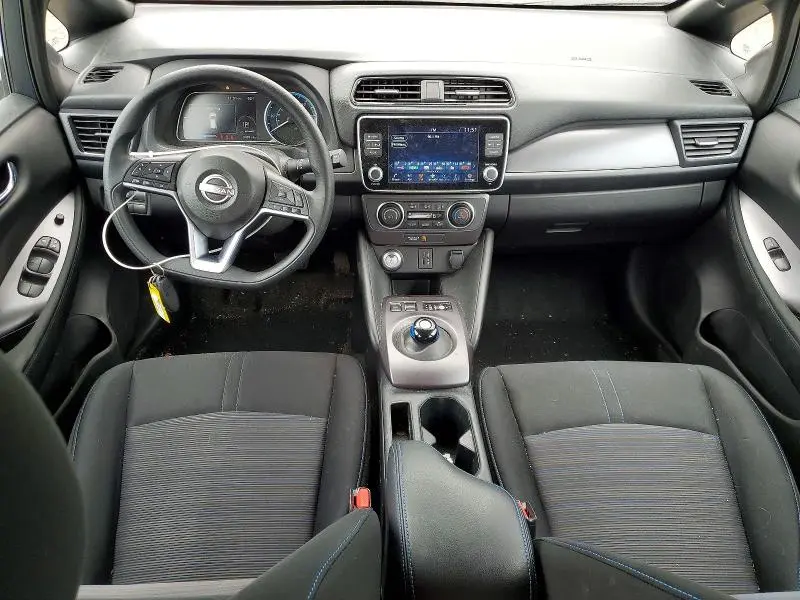 2025 NISSAN LEAF   