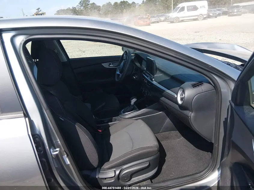2024 KIA FORTE LXS