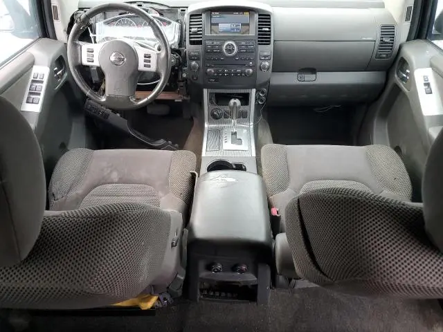 2011 NISSAN PATHFINDER S  
