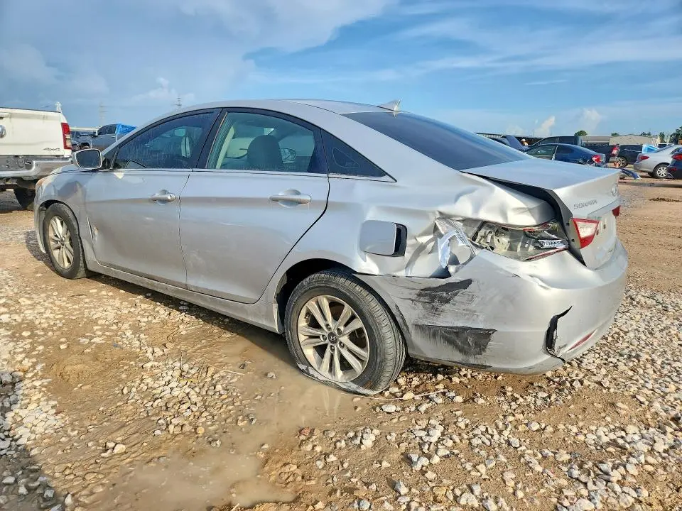 2012 HYUNDAI SONATA GLS  