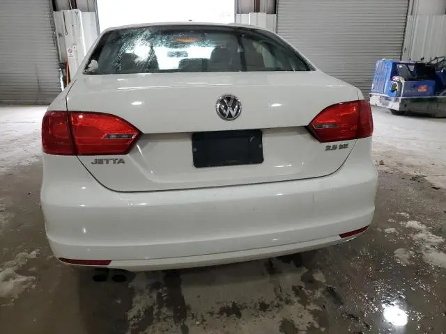 2013 VOLKSWAGEN JETTA SE  