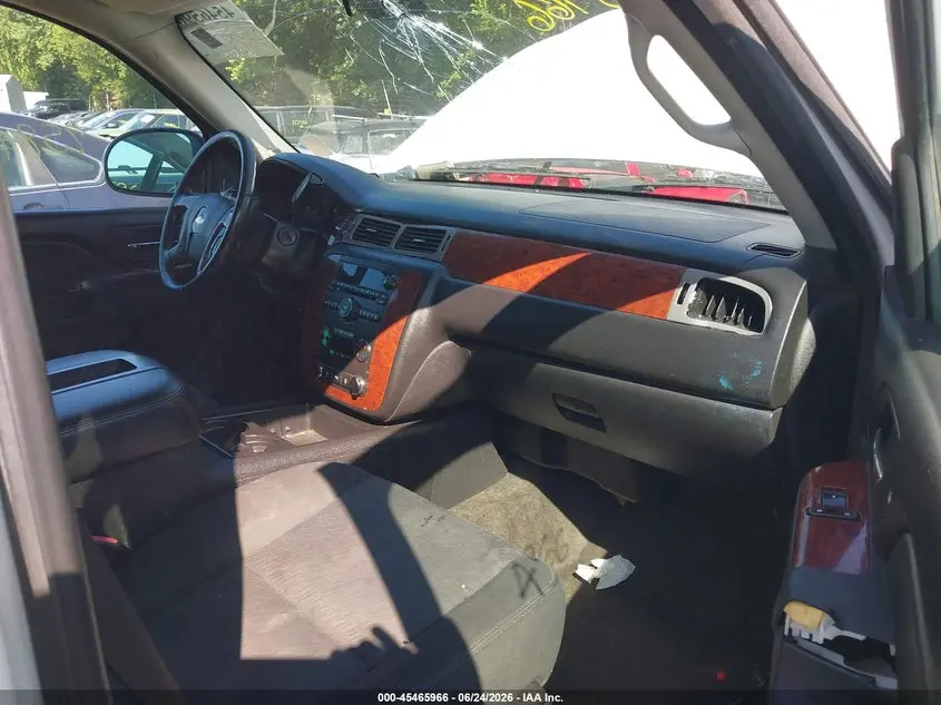 2013 CHEVROLET SUBURBAN LT