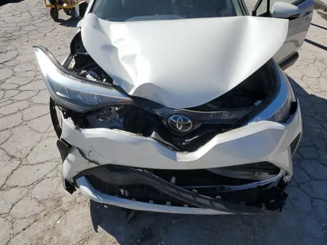2020 TOYOTA C-HR XLE  