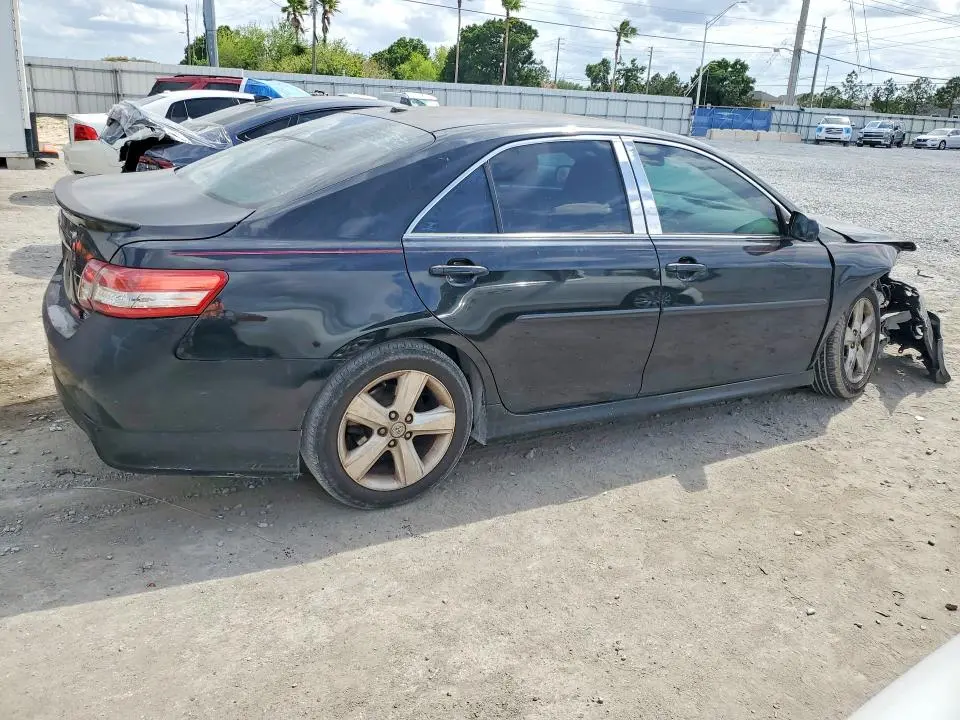 2010 TOYOTA CAMRY SE  