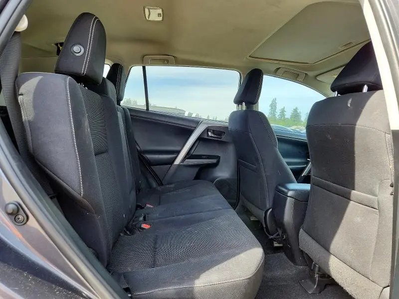 2017 TOYOTA RAV4 XLE  